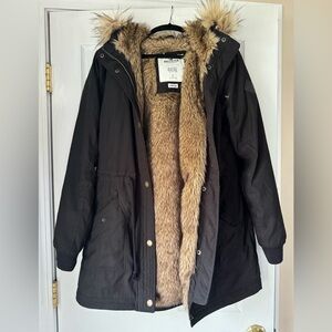 Women’s Large Hollister Fur Winter Coat